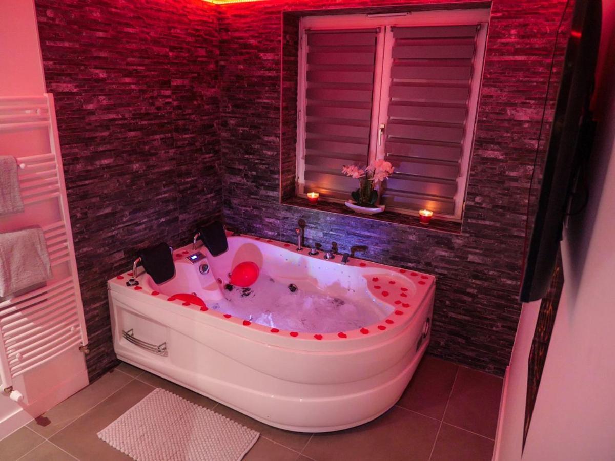 - Jacuzzi Et Sauna - Pour Deux *